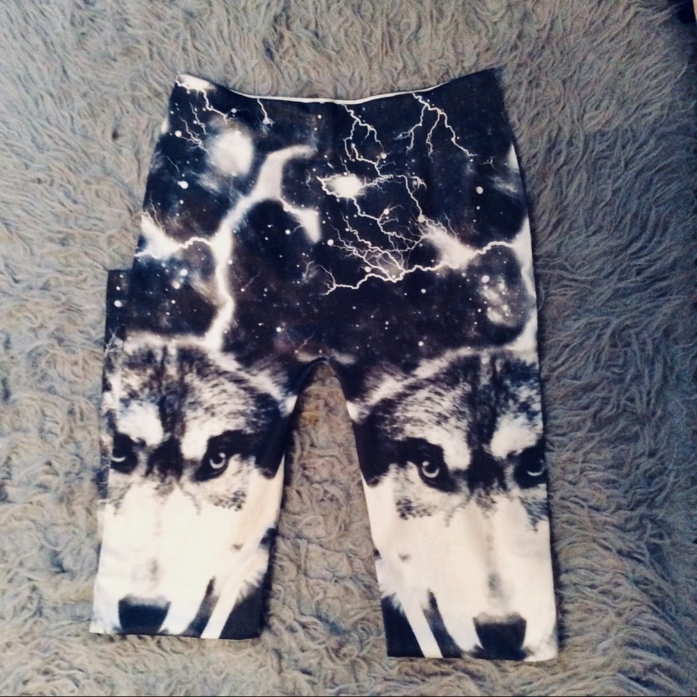 Unique athletic wolf leggings